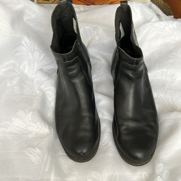 Timberland ladies Earthkeeper booties size 91/2 - Picture 2 of 10